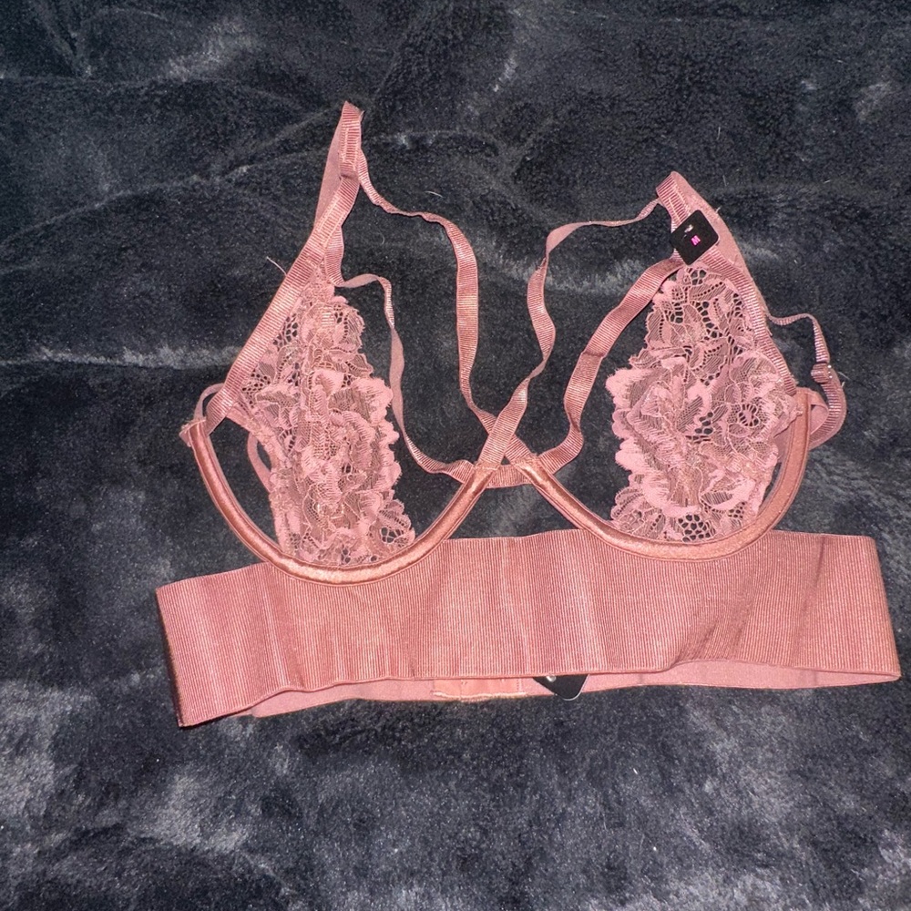 Soft Pink Lace Underwire Bra with Sheer Mesh